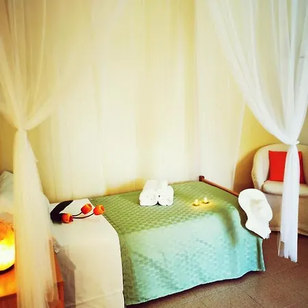 Paradise كابو فاتيكانو