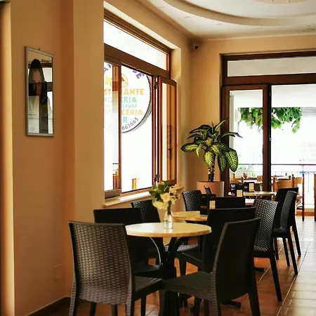 Paradise Apartment *